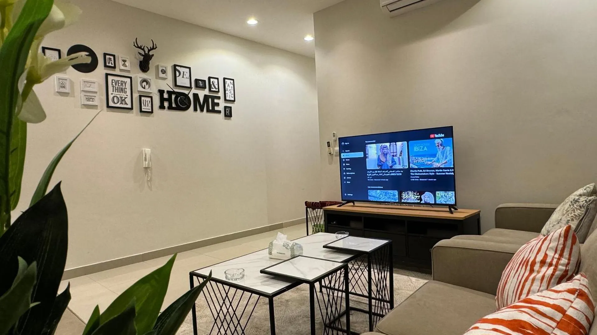 Apartment شقة غرفتين نوم وصالة بالنرجس 3 Riyadh